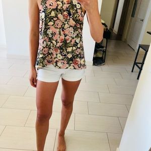 Halter top, perfect for summer!